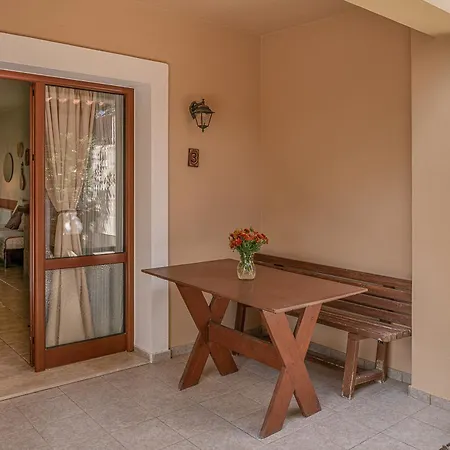 Earino Apartment Kato Asites Exterior photo