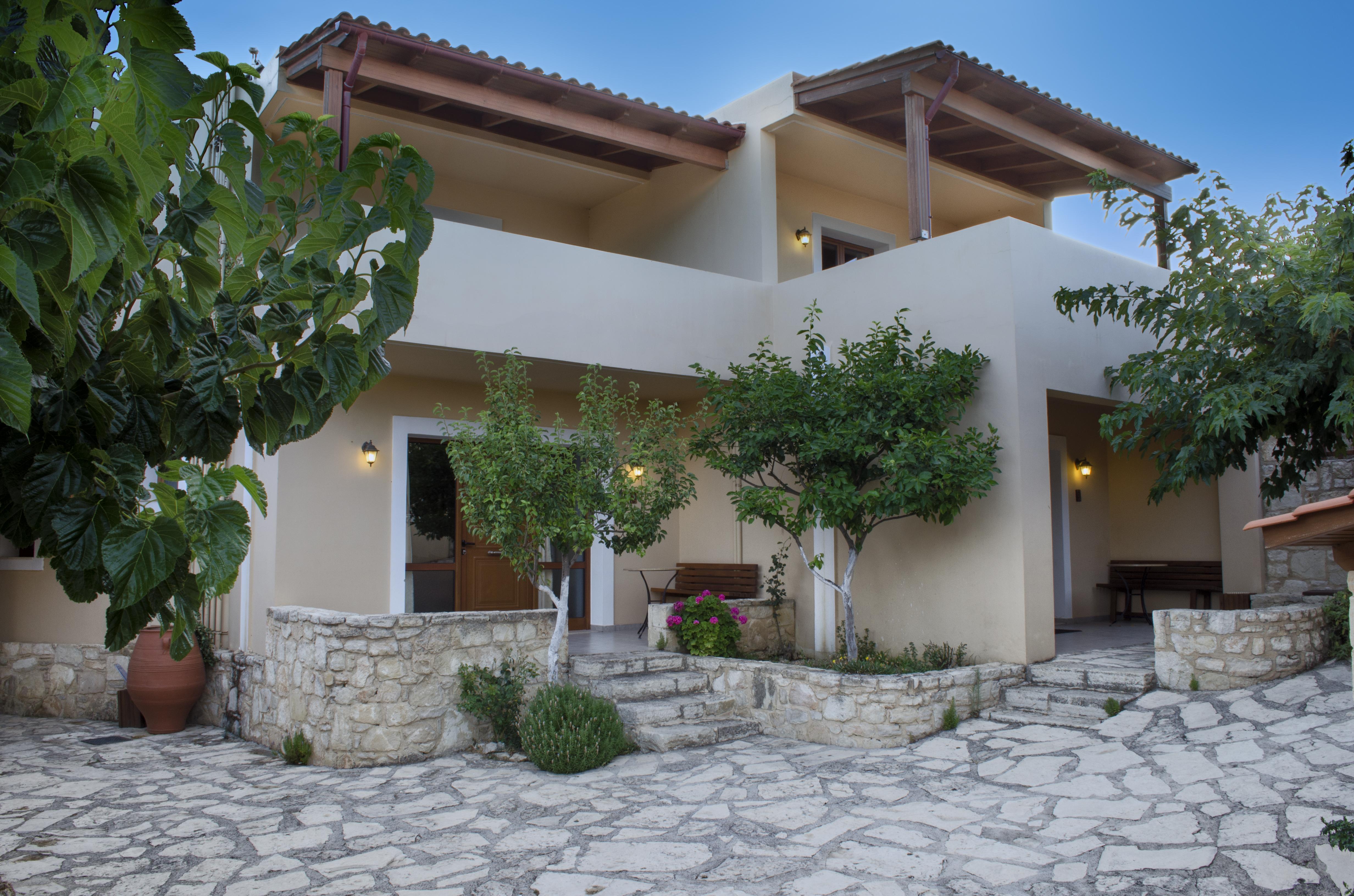 Earino Apartment