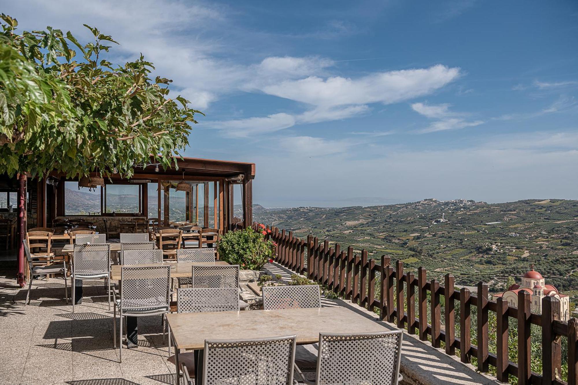 Earino Apartment Kato Asites