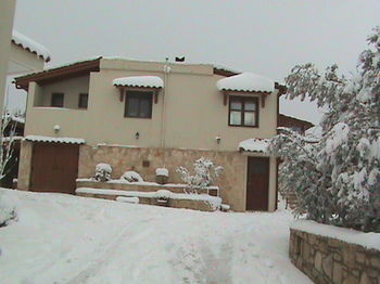 Earino * Kato Asites